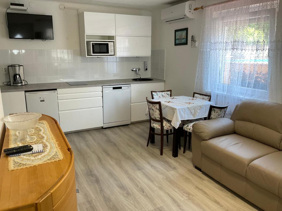Jarmila Vendeghaz Hotel Balatonbereny Ngoại thất bức ảnh