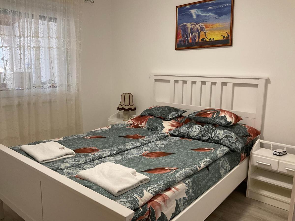 Jarmila Vendeghaz Hotel Balatonbereny Ngoại thất bức ảnh