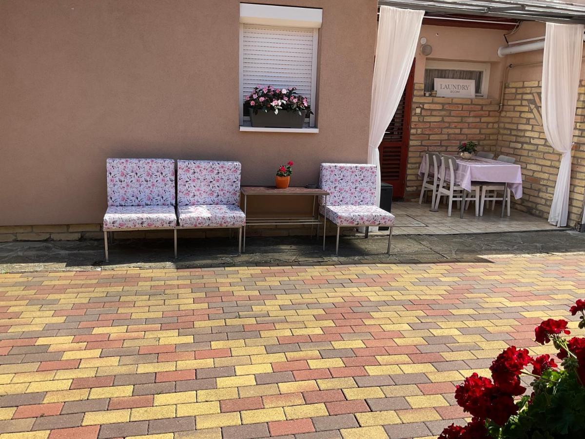 Jarmila Vendeghaz Hotel Balatonbereny Ngoại thất bức ảnh