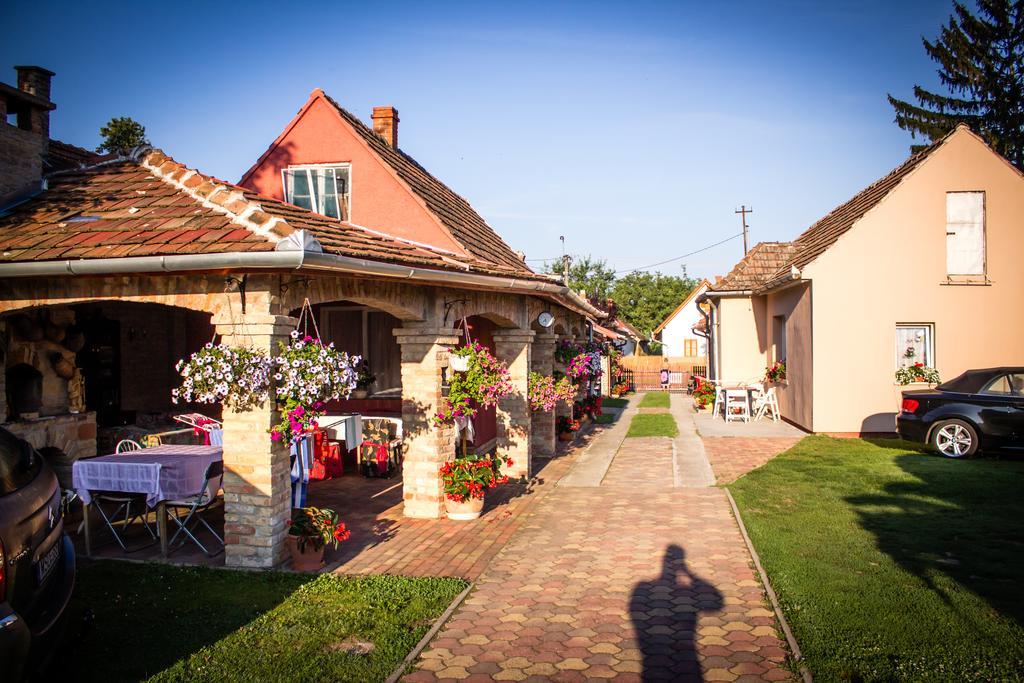 Jarmila Vendeghaz Hotel Balatonbereny Phòng bức ảnh