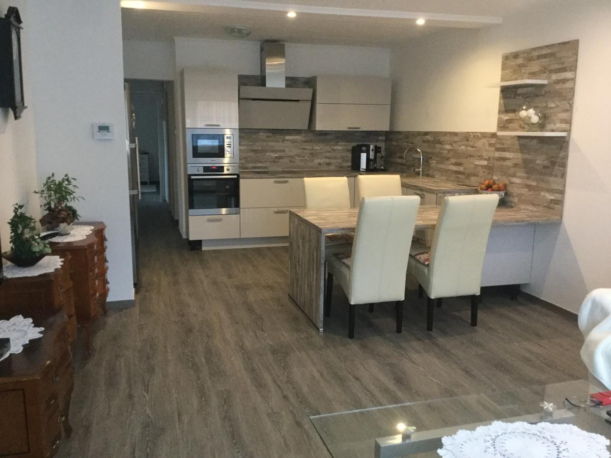Jarmila Vendeghaz Hotel Balatonbereny Ngoại thất bức ảnh
